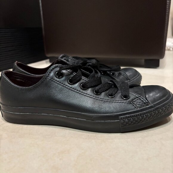 Converse Chuck Taylor All Star Leather Low Top Sneaker - Picture 1 of 2
